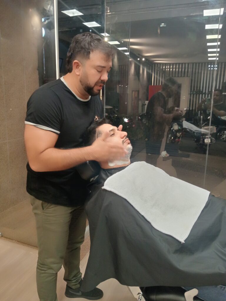 Assinatura mensal de cabelo e barba no São Pedro, São Pedro, Belo Horizonte | Major Savassi Barbearia Salão de Beleza